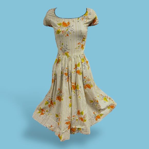 1950s Alexander’s Floral Fit & Flare Cotton Dress w/ Rhinestones - Size Small - Picture 1 of 6
